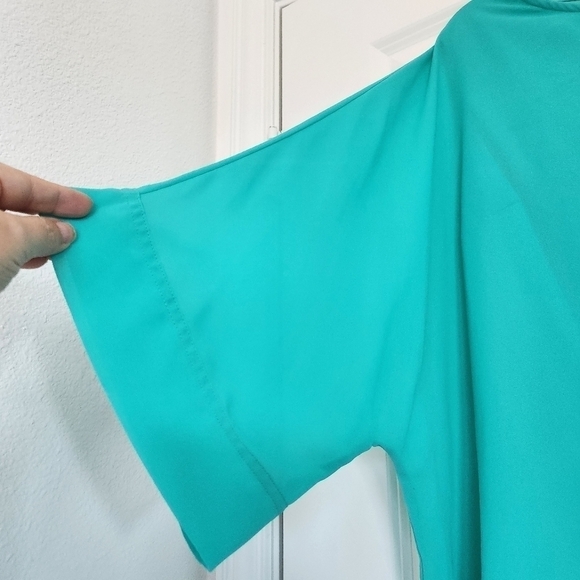 Cato Women's green blouse size small - Picture 2 of 4